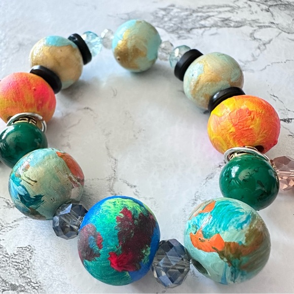 Artisan Handmade Multicolor Beaded Bracelet hand painted with handcrafted charms - Picture 8 of 10